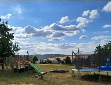 Waldblick Mit Pool Und Kinderspielplatz Apartment
