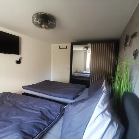 Waldblick Mit Pool Und Kinderspielplatz Apartment