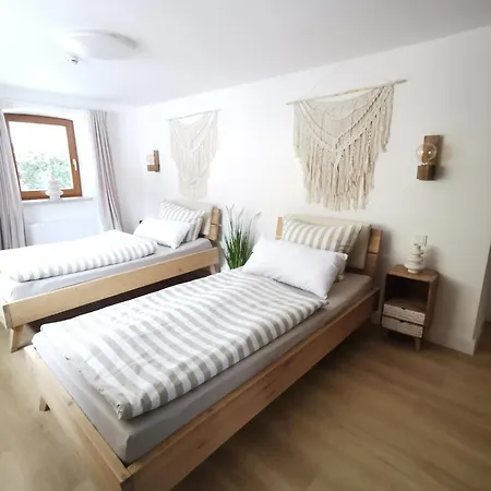 Apartment Waldblick Mit Pool Und Kinderspielplatz
