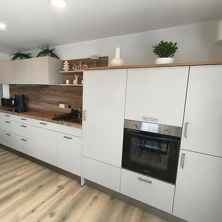 Ferienwohnung Naehe Dresden Mit Pool & Spielplatz - Fewo 