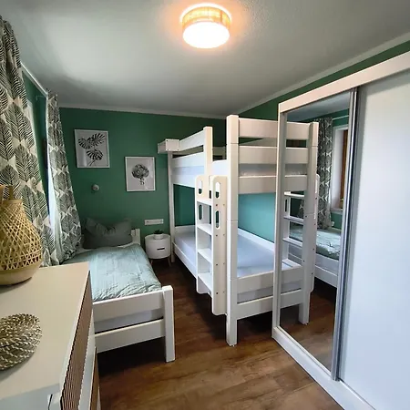 Waldblick Mit Pool Und Kinderspielplatz Apartment *