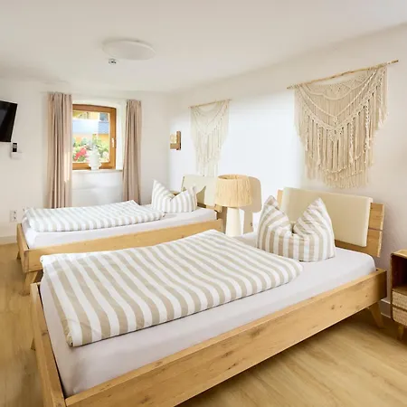 Διαμέρισμα Naehe Dresden Mit Pool & Spielplatz - 