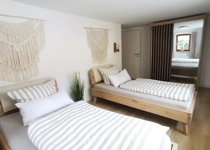 Ferienwohnung Naehe Dresden Mit Pool & Spielplatz - Fewo 